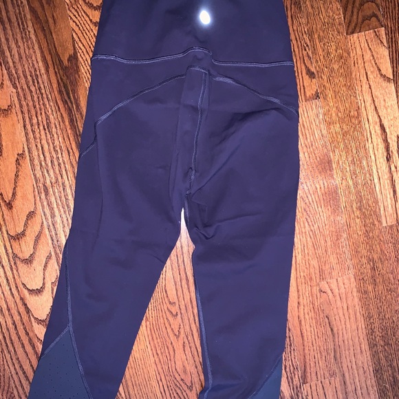 Lululemon high rise 7/8 leggings - Picture 4 of 4
